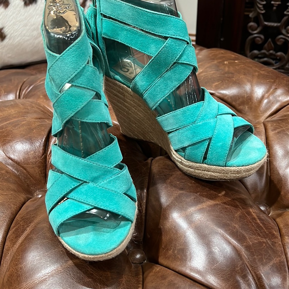 Turquoise suede Dolce Vita wedge shoe
